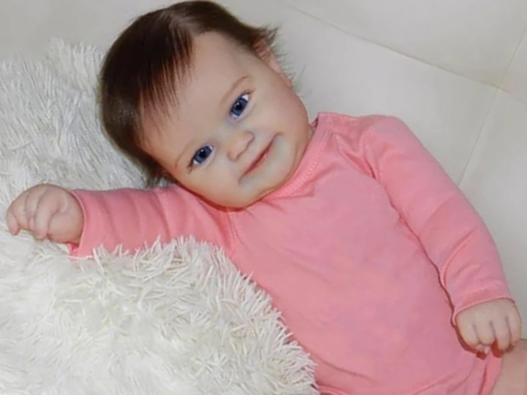 ตุ๊กตาเด็กเกิดใหม่ Maddie ขนาด 19 นิ้ว ผมปลูกด้วยมือ ตัวทำจากผ้าฝ้ายนุ่ม/ตัวทำจากไวนิลทั้งตัว ระบายสีหลายชั้น งานศิลปะผิวหนัง 3 มิติ
