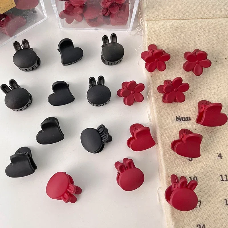 머리핀 Black Red Heart Rabbit Flower Small 1.5cm Matte Hair Claw Side Bangs Clip for Kids Girl Child Styling Tool Hair Accessories