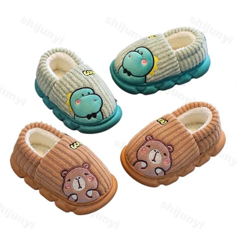 الشتاء كابيبارا الأطفال أحذية قطنية لطيف 2025 جديد نعال من القطن دافئ مريح داخلي الكرتون أفخم الطابق أحذية المنزل