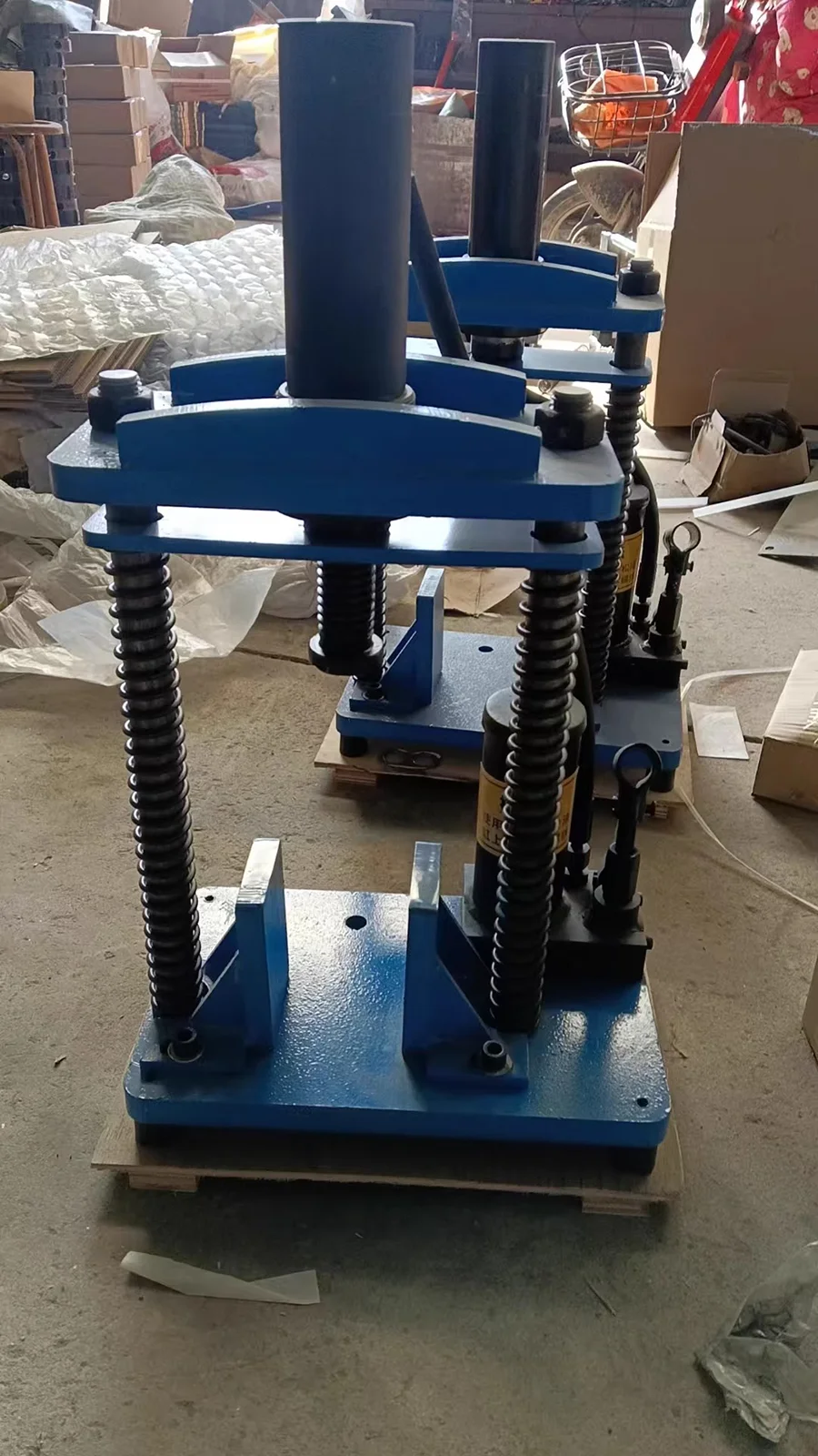Universal joint removal tool, cross shaft removal tool, used for removing ball joints on automotive lower control arms.