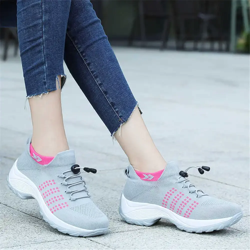 Mesh Increases Height Red Tennis Shoes Skateboarding Ladies Moccasin Women\'s New Sneakers Sport Styling Teniis High Fashion