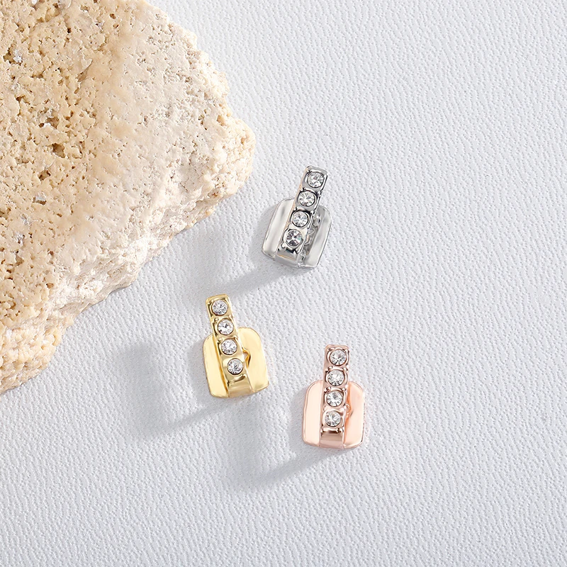 

[HE]Fashion Single Vertical Bar Teeth Grillz Braces Hip Hop Hollow Tooth Caps Zircon Dental Grills For Women Men Jewelry