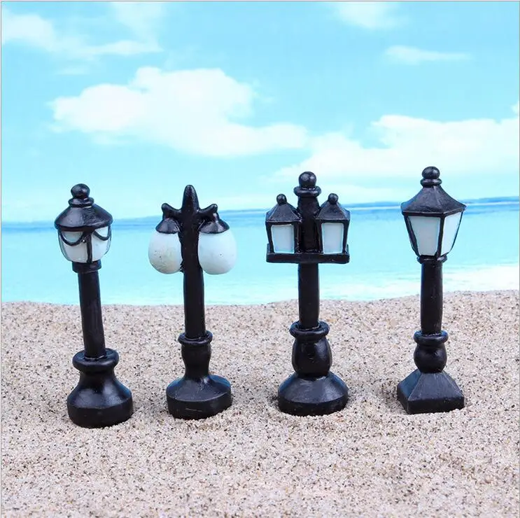 

10 Pcs Mini Street Lamp Model Resin Wear Resistant Eco Friendly L Decoration Supplies Miniature Streetlight House