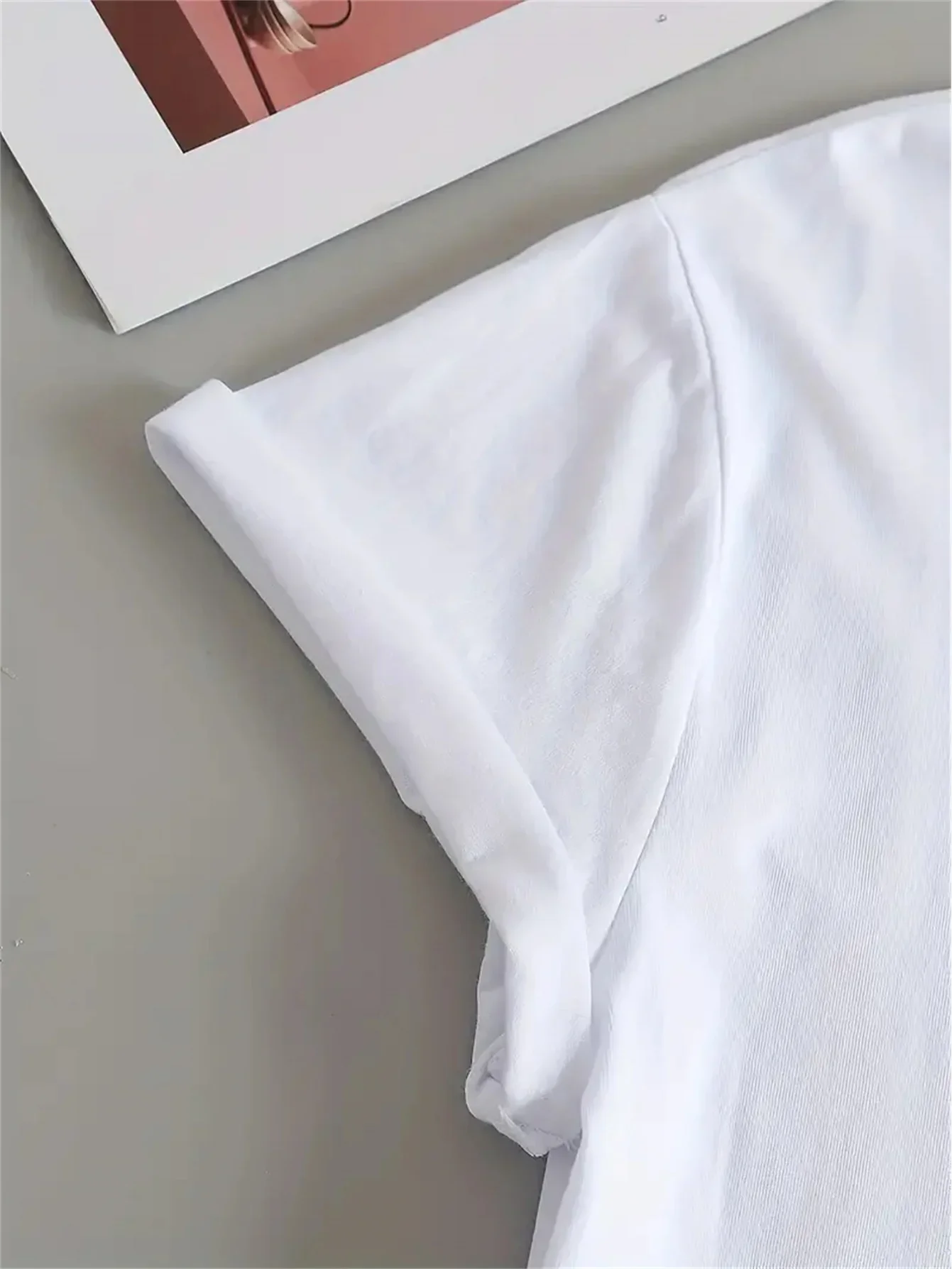 تي شيرت برسومات سيارة عيد الميلاد المجيد الاحتفالي للنساء - 100%، رقبة دائرية، بلوزة كاجوال بأكمام قصيرة مع طباعة للعطلات، مثالية