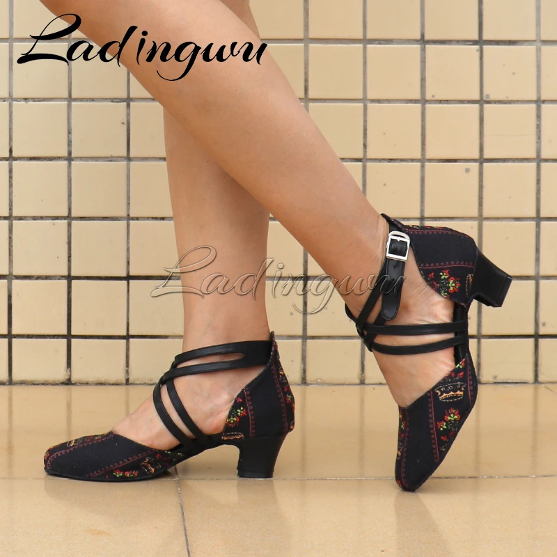 Ladingwu New Denim Floral Pattern Closed Toe Latin Dance Shoes Black Beige Autumn and Winter Ballroom Tango Salsa Dance Shoes