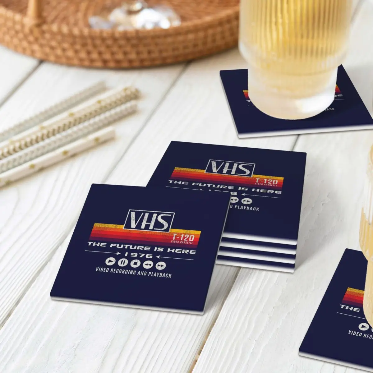 

VHS The Future Is Here 1976, потертые подставки для столов, керамический коврик для выпечки, столовая посуда для кухонного стола, салфетки, кофейный коврик