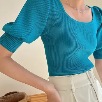 Bluesquare 칼라 아이스 실크 반팔 니트 탑 여성 여름 2024 새로운 스타일 퍼프 슬리브 허리 장착 티셔츠 자른 탑