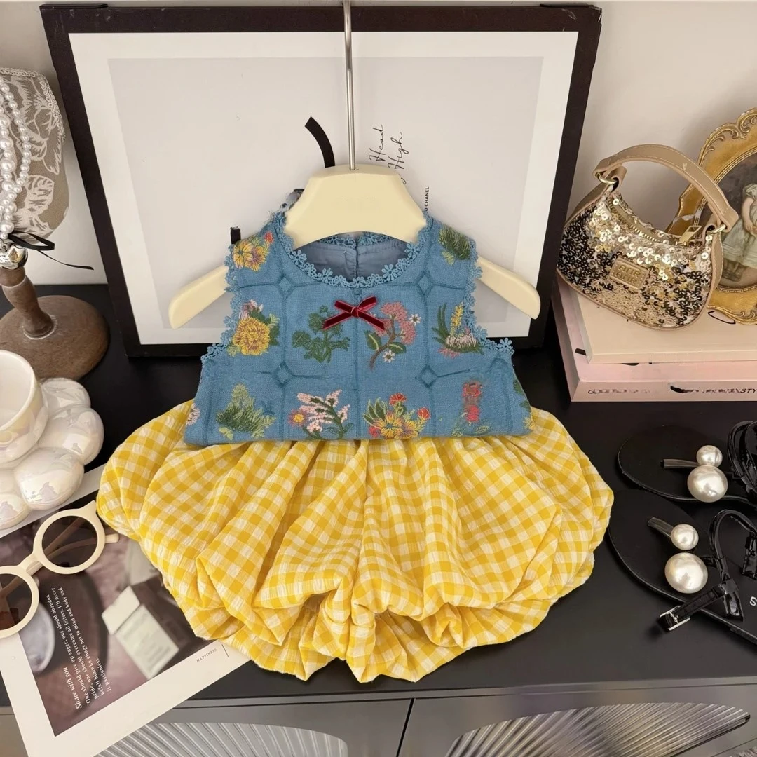 

Корейский детский костюм для детей от 1 до 12 лет, винтажный вязаный крючком топ на бретелях, клетчатые шорты, костюм в отпускном стиле, модный летний костюм 80-130 см