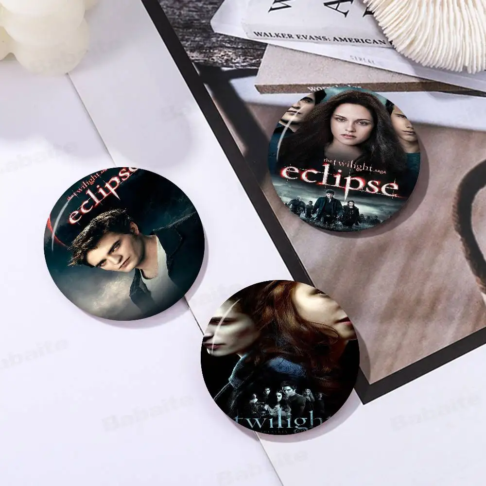 

Vampire Movie Twilight 58mm Handmade Brooch Cartoon Cosplay Badge on Backpack Jewelry Accessories Gifts