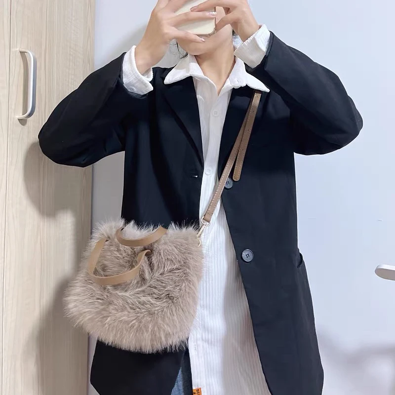 Korean Casual Faux Fur Bags For Womens Luxury Designer Handbags Purses 2024 New In Imitation Rex Rabbit Fur Comfortable Shoulder