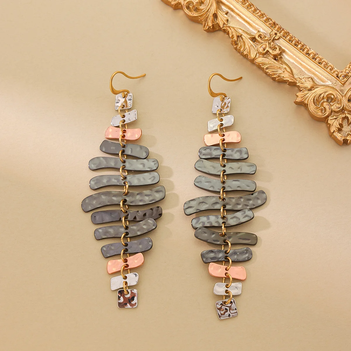 European and American Retro Style Fun Fishbone Earrings Face-Shaping