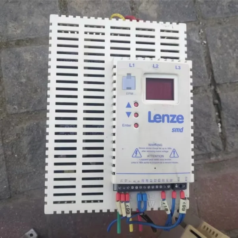 

1ps Esmd752l4txa Drive Fast Dedicated Controller, оригинальная упаковка