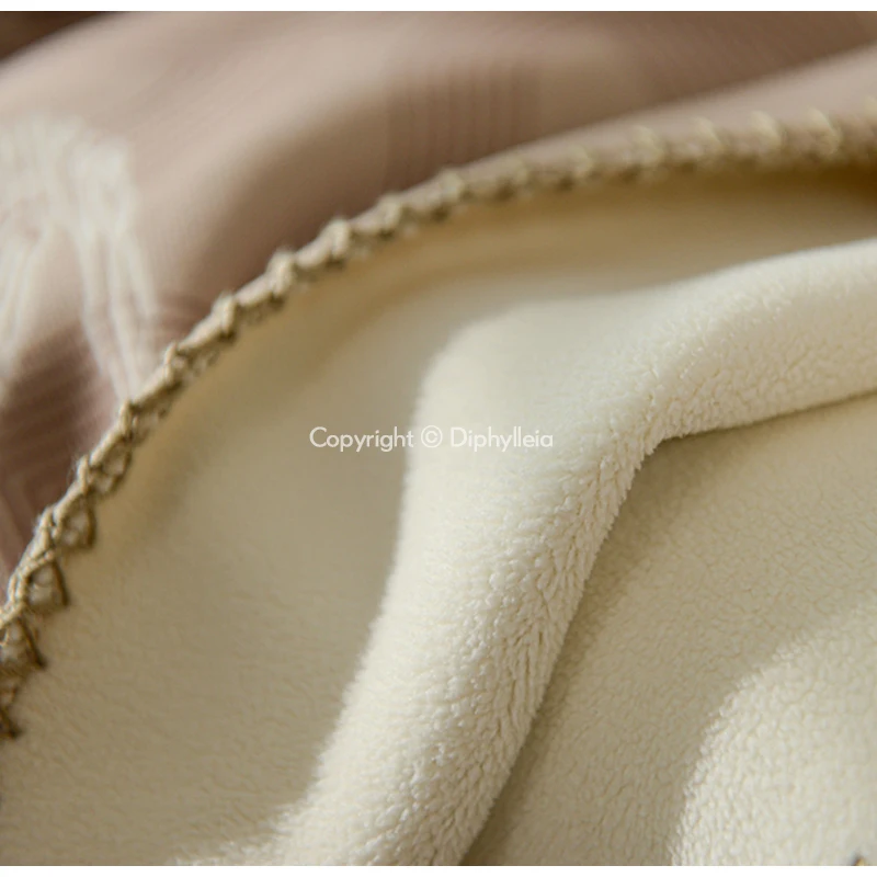 Diphylleia H Style Beige Horse Geometry Chains Sofa Throw Modern Medieval Luxury Atmosphere Decorative Blanket For Hotels Villas