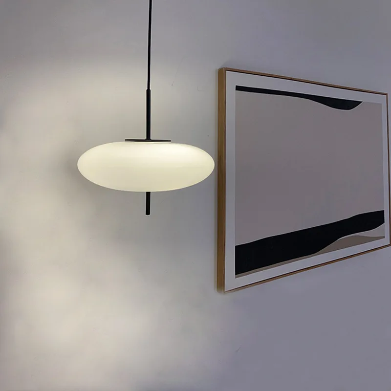 Luces colgantes OVNI de diseño danés para comedor, dormitorio, lámpara colgante de cable de varilla larga de vidrio ovalada de Blanco Lechoso nórdico moderno