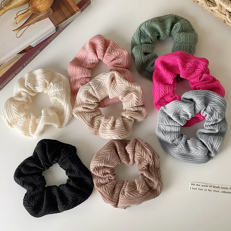 

Knitted Scrunchie – Chunky Knit Hair Tie for Autumn/Winter