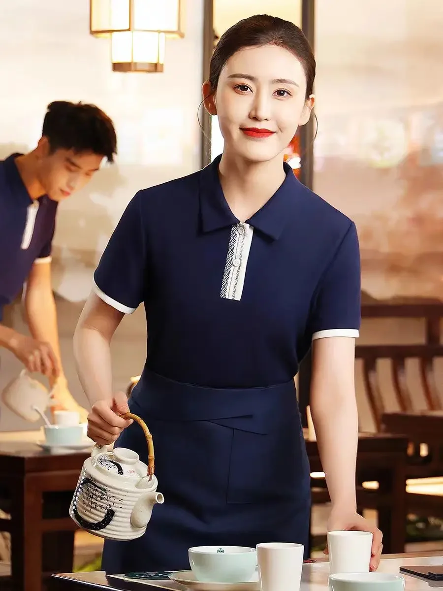 النمط الصيني مطعم النادل ملابس العمل الصيف الشواء وجبة خفيفة بار فندق تي شيرت ومئزر مجموعة النادل موحدة