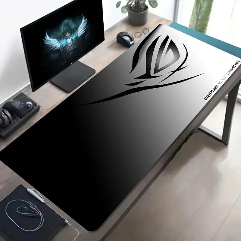 Non-Slip, Washable Rubber Base  with  A Large Gaming Mouse P
