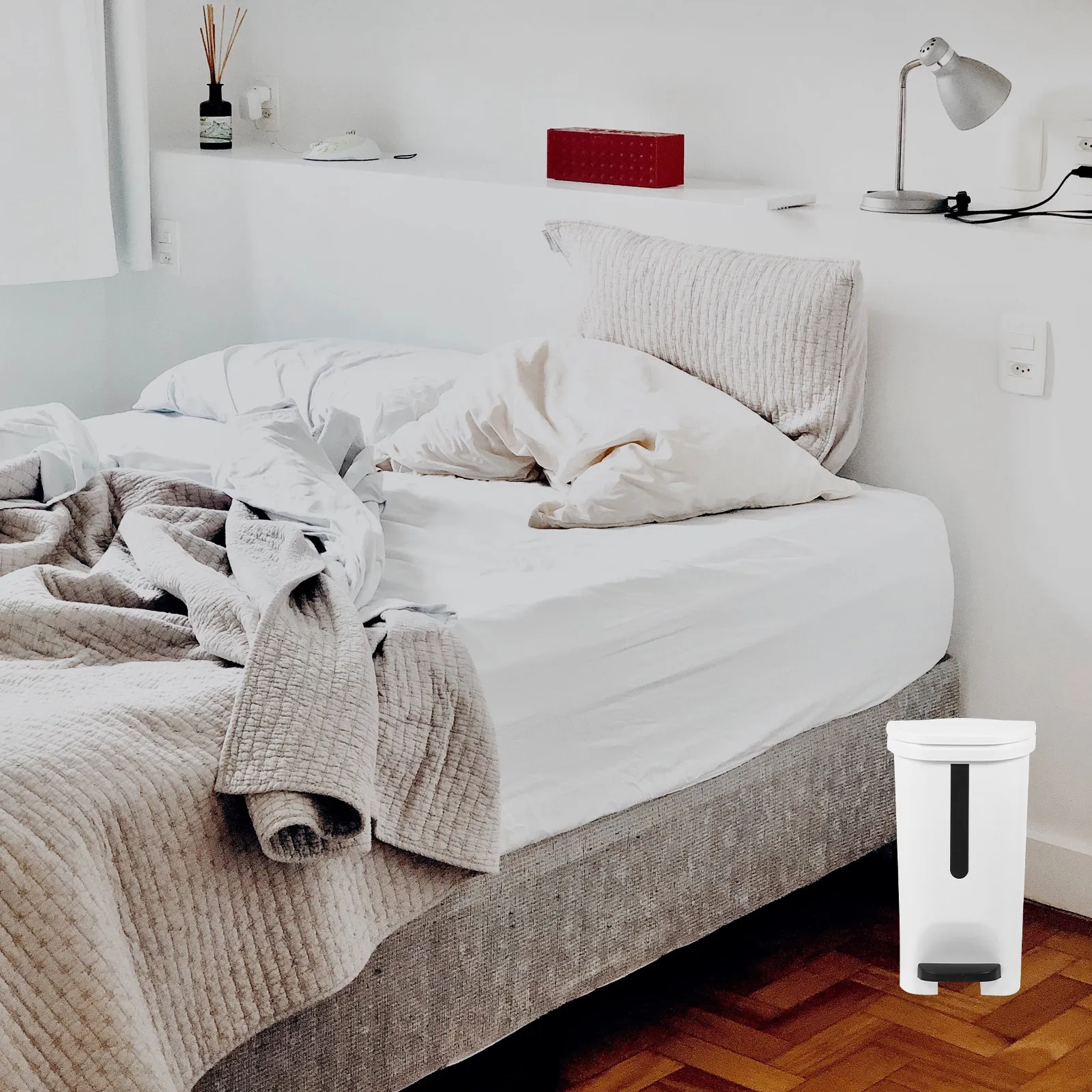 

Мусорное ведро с педалью 10 л, герметичное, с защитой от запаха, для кухни, ванной комнаты, дома