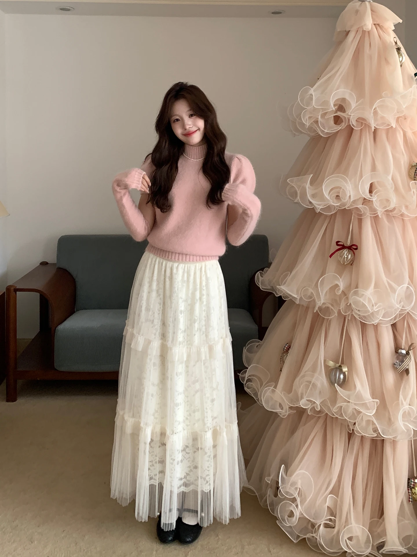 

Корейская футболка-топ из кружева с эффектом многослойности, универсальная, подходит к любой юбке, в том числе к юбке Wen One Ting Xue Coler