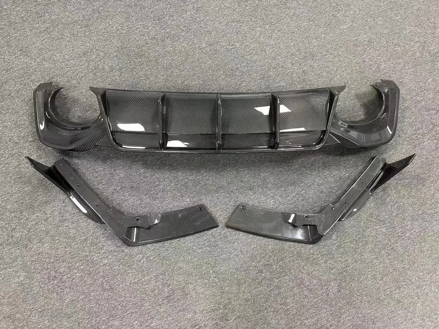 

RS7 C8 2020, задний диффузор из углеродного волокна FD, дизайн из углеродного волокна