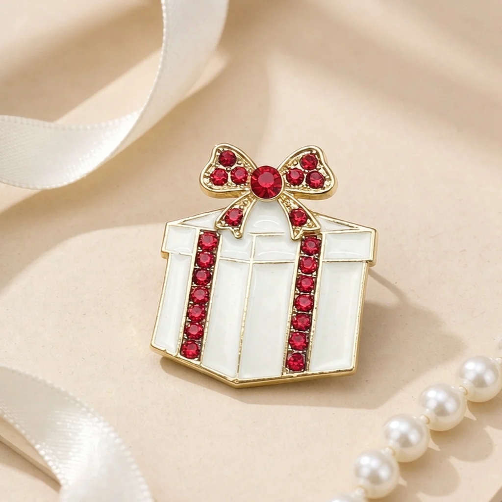 2026 Christmas Eve Decorations, Badge Brooch, Metal Shoe Badge, Corsage, Decorative Pin, Simple Suit Lapel Pin, Themed Brooch, Bag Accessories, Personalized, Light Luxury Waterproof, European Retro, High Aesthetic Value, Collar Accessory, Versatile, Silk Clip, Brooch, Scarf Clip