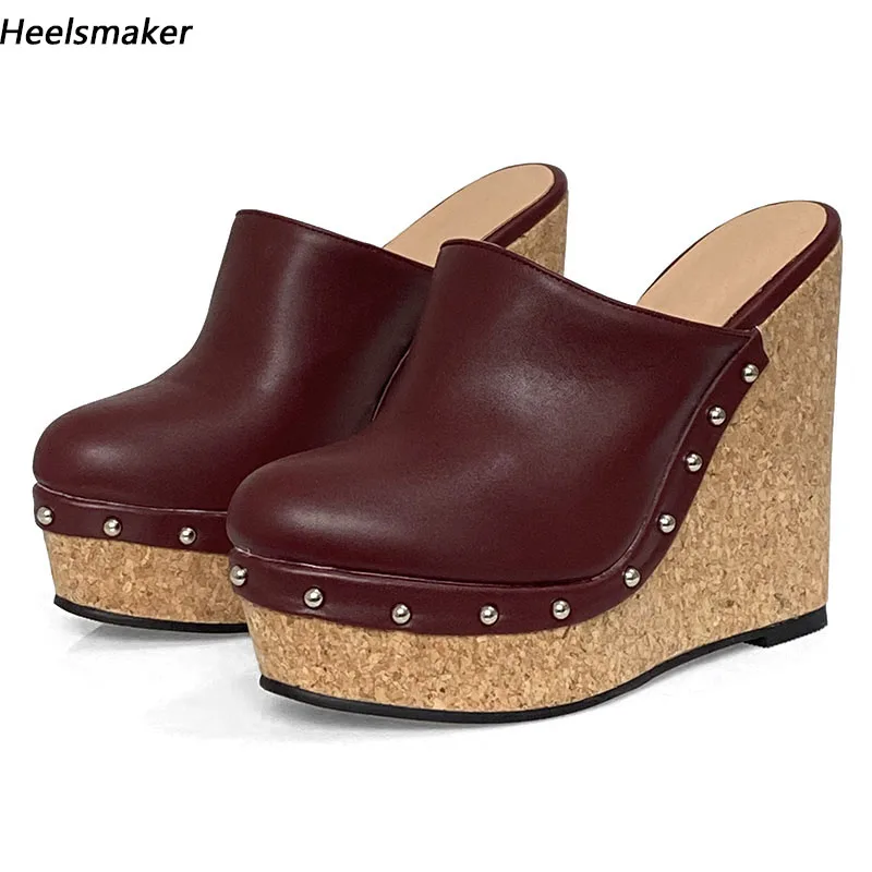 

Sukeia/женские сандалии ручной работы на платформе с открытой пяткой, заклепки, туфли на танкетке с круглым носком, великолепные винно-красные туфли для вечеринок, размер США 5-20