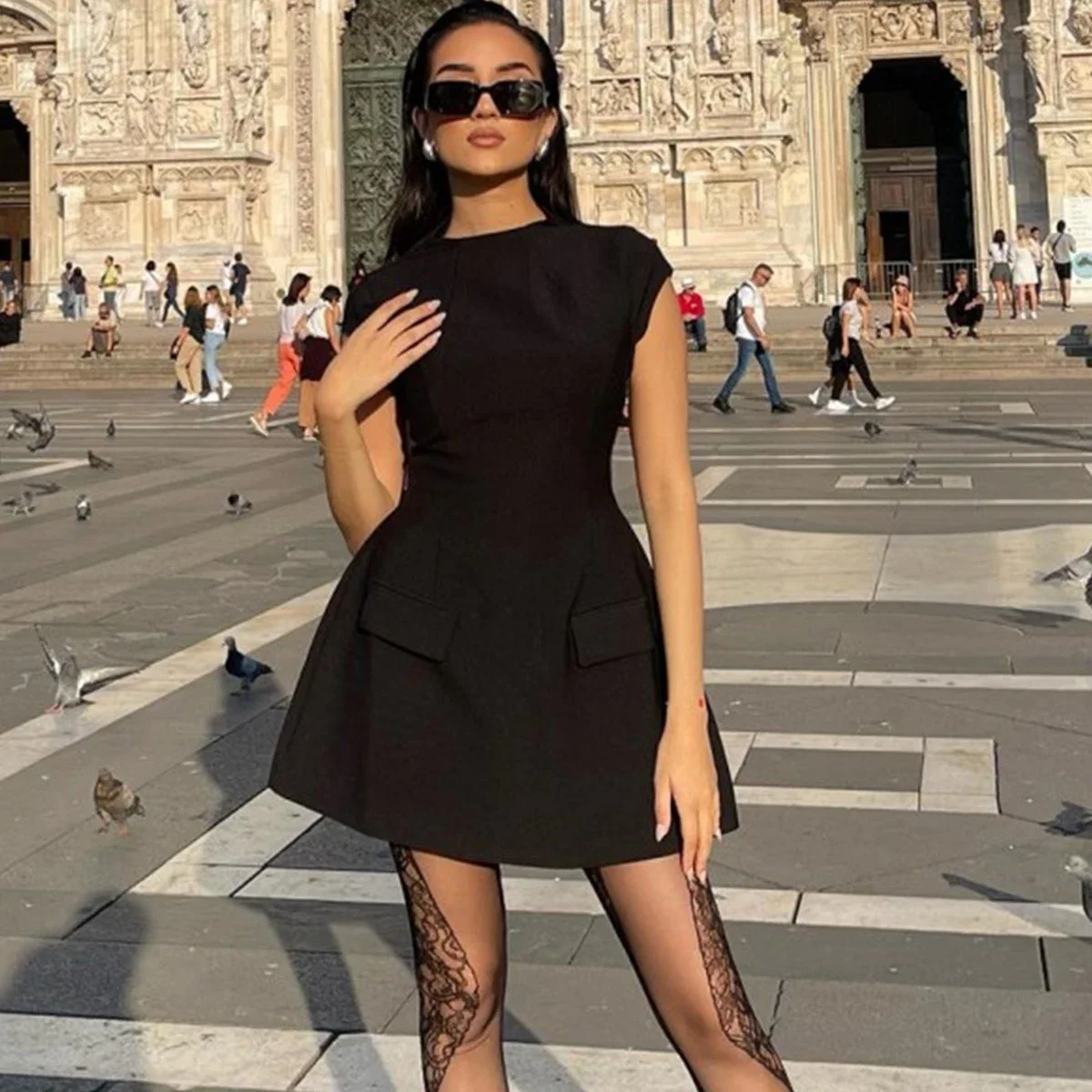 2025 Women‘s Sexy Slim Fit Hollow Mini Dress Spring New Y2K Sleeveless A- LINE Black Dress High Street Commute Elegant Dresses