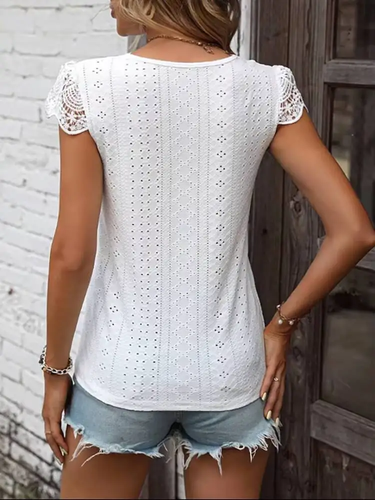 Haut bohème col V brodé boutons femme été