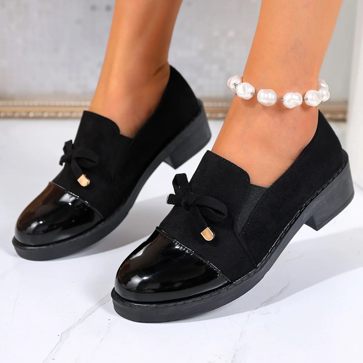 

2025 New casual and fashionable women's autumn single shoes with a bow, thick heel and large cross-border size