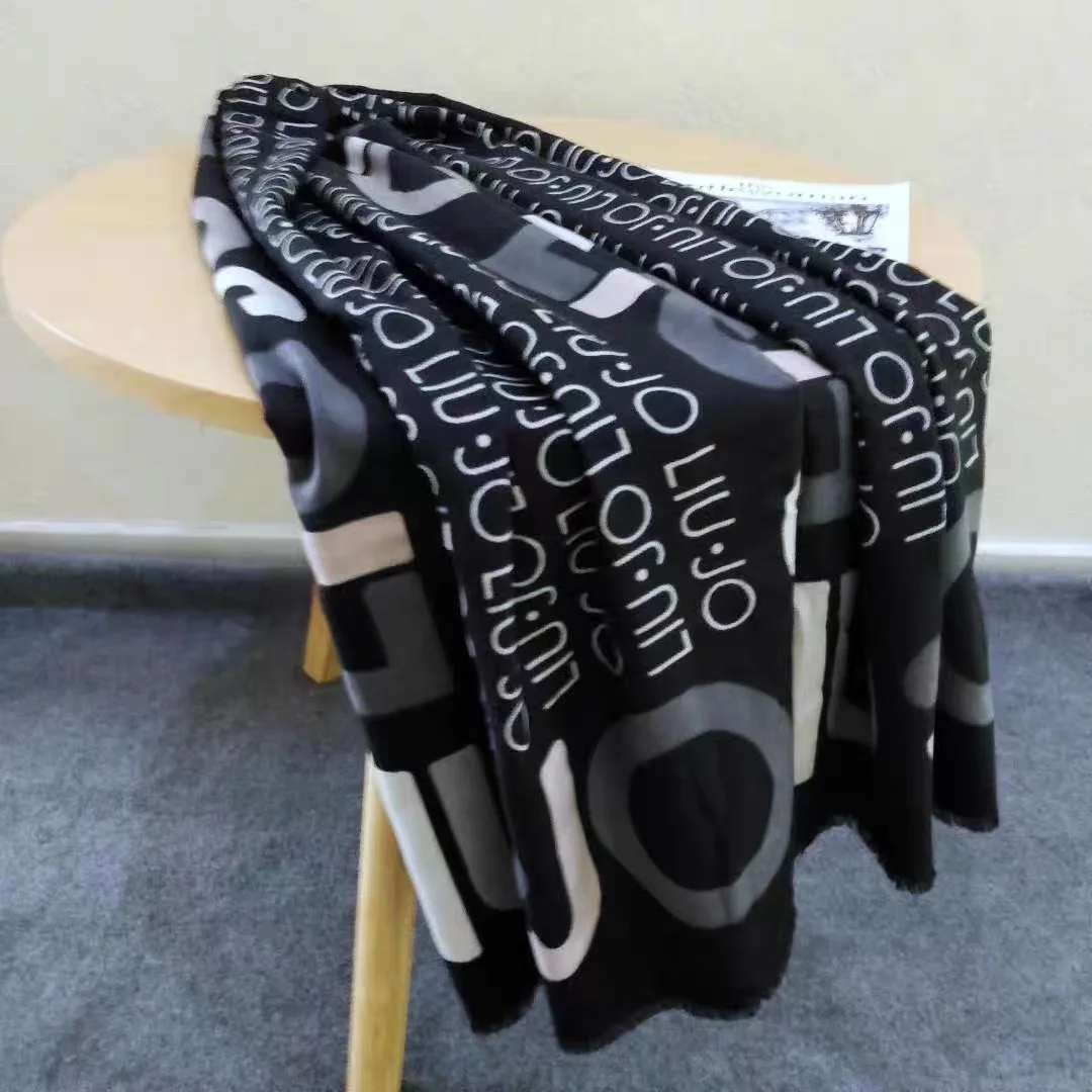 Foreign Trade Original Italian Liu Jo New Long Scarf Letter Print Thickened Warm Fashion Shawl Black Scarf Autumn and Winter