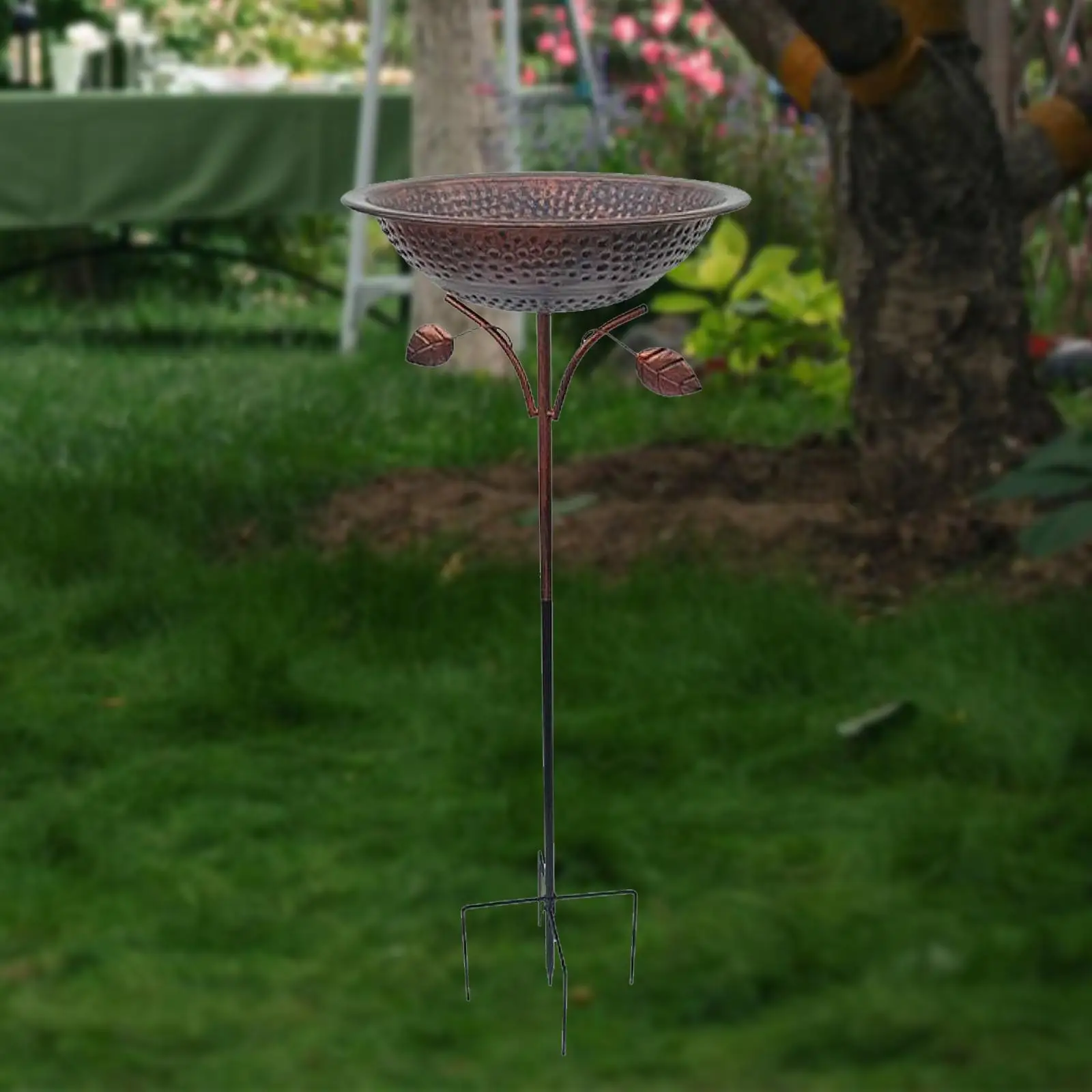

Iron Bird Bath for Outdoor Bird Feeder Weatherproof Stand Multifunctional Modern