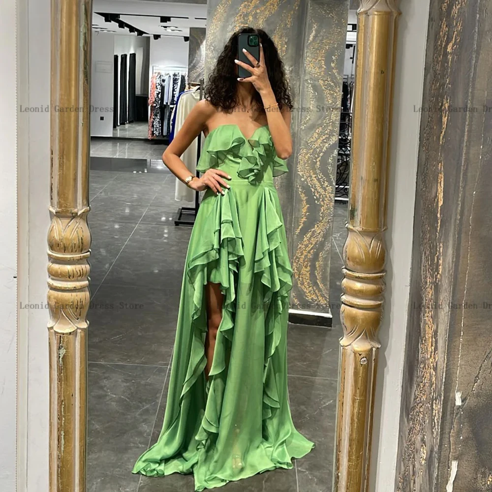 Elegant Orange Chiffon Prom Dresses Sweetheart Neck Sleeveless Evening Gowns Ruffles A-Line Party Gowns Front Slit فساتين السهرة