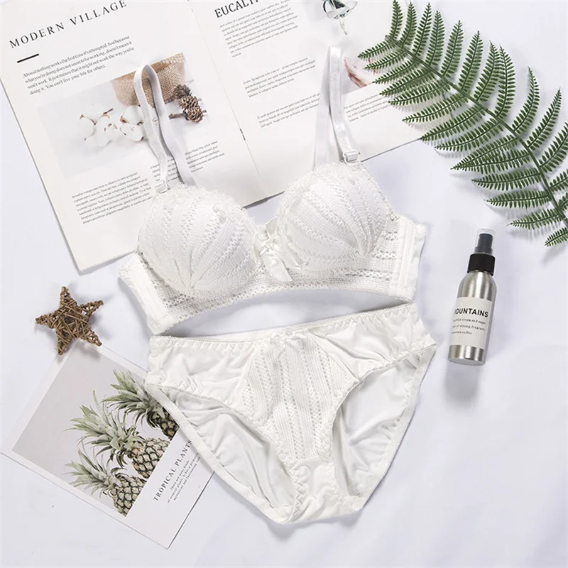 Women Cotton Bra Sets Lace Floral Underwear Adjusted Strap Unlined Lingerie Thin Wireless Bra & Brief Sets Female Intimates