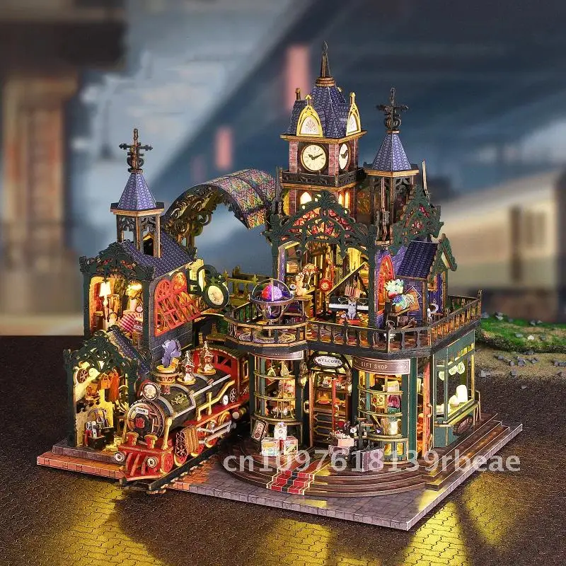 Kit di costruzione in miniatura in legno fai-da-te Case delle bambole di città segnate su binario con mobili Casa Case delle bambole magiche per regali di amici