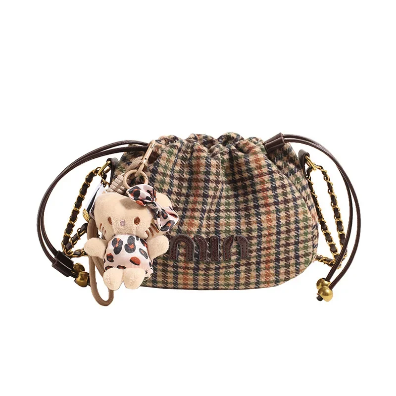 حقيبة نسائية جديدة لعام 2025 حقيبة كتف واحدة الكل في واحد ذات ثنيات يدوية حقيبة تحت الإبط عالية الجودة