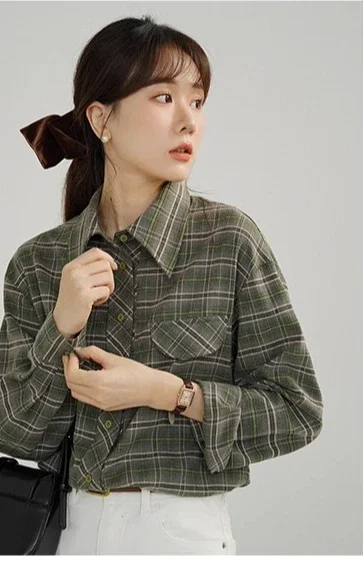 女性レディレトロチェック柄シャツルーズ起毛ブラウスターンダウンカラースプリングアウタースタイルシックなカラーコントラストデイリーレイヤリングトップ