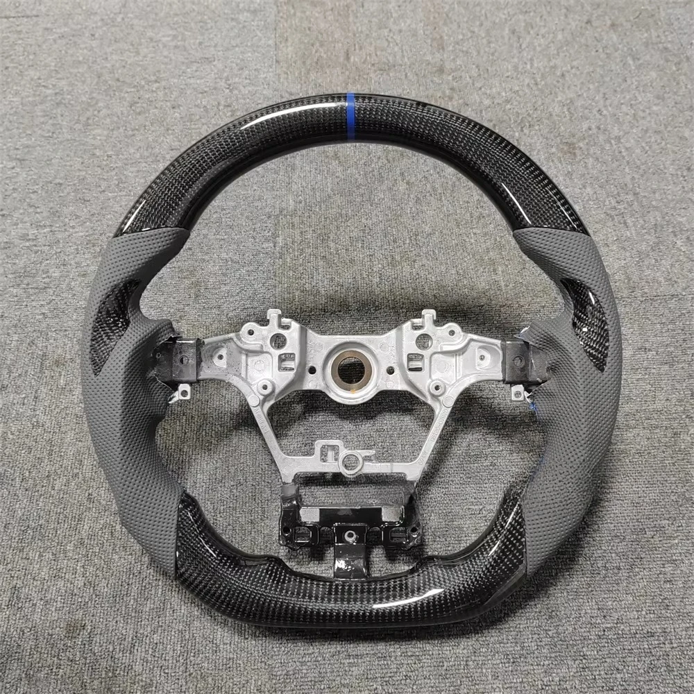 Car Steering Wheel Replacement For New Hiace 300 2013-2021 Sports Real Carbon Fiber with Leather Steering Wheel Frame Accessory