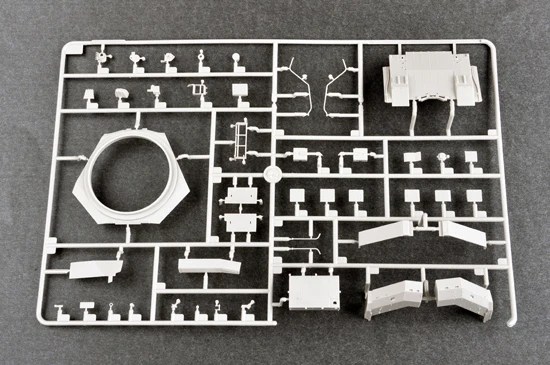 Trompetista 09512 1/35 Ucraniano T-84BM Oplot Tanque de Batalha Principal Exibição Militar Brinquedo Conjunto de Plástico Kit de Modelo de Construção