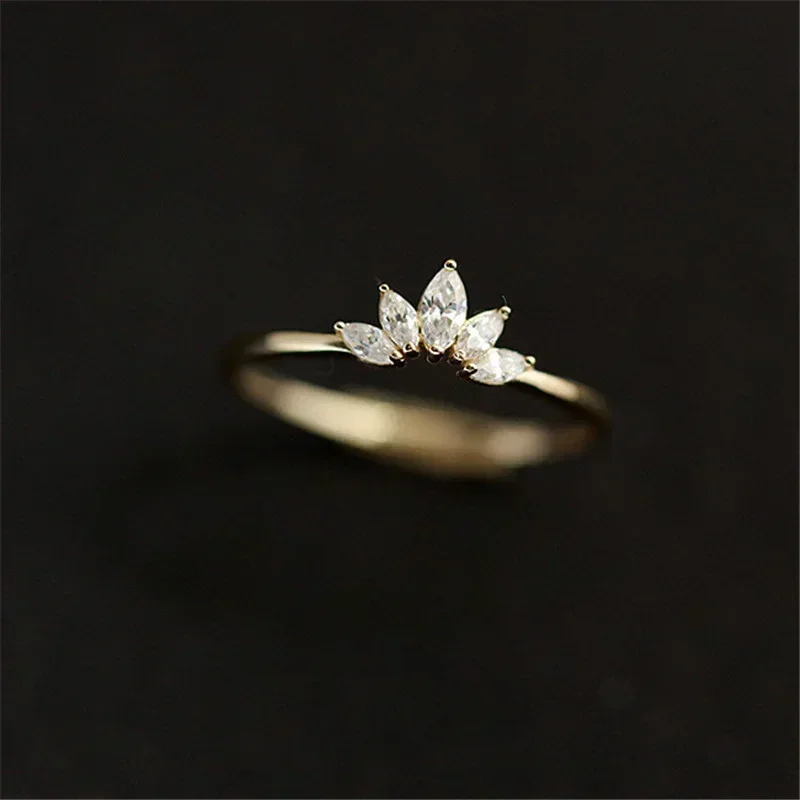 Crystal Gold Plated Simple Crown Ring Feminine fashion temperament wedding jewelry accessories