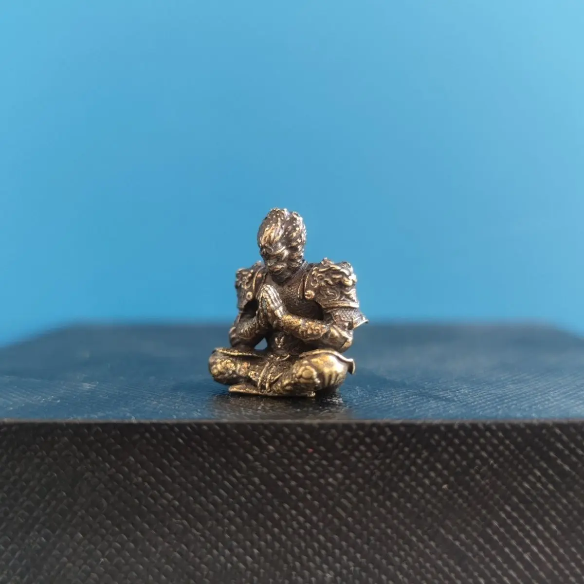 Brass stone rockery, Sun Wukong and the Monkey King, landscape ornament, micro-landscape decoration, submerged in Zen