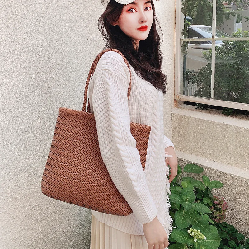 

French Style Woven Leather Bag for Women INS Hot-Selling Trendy Single Shoulder Handbag, Factory Direct