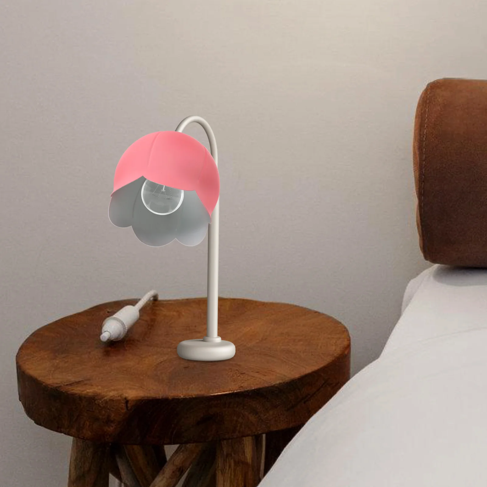 

Bellflower Lampshade Small Table Lamp Shade Romantic Atmosphere Exquisite Craftsmanship Durable Iron Material Replacement