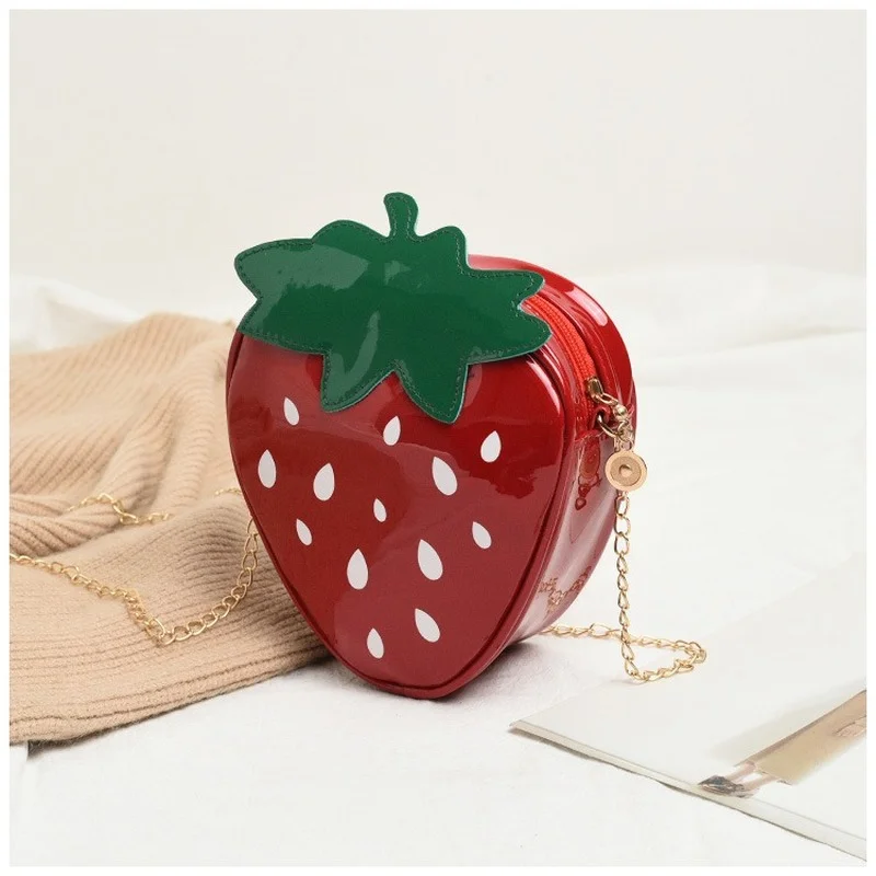 Women Shoulder Bag Strawberry Shape Designer Bag New Fashion Pu Leather Chain Crossbody Bag Girls Cute Fruit Purses and Handbag