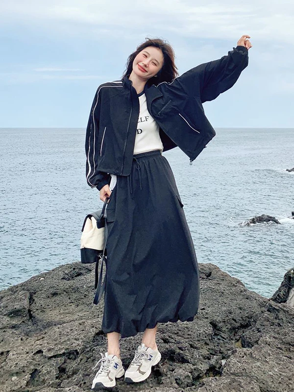 

Комплект из двух предметов: спортивная куртка и юбка больших размеров (до 300 фунтов), женский, весенний, в корейском стиле, свободного кроя, с высокой талией