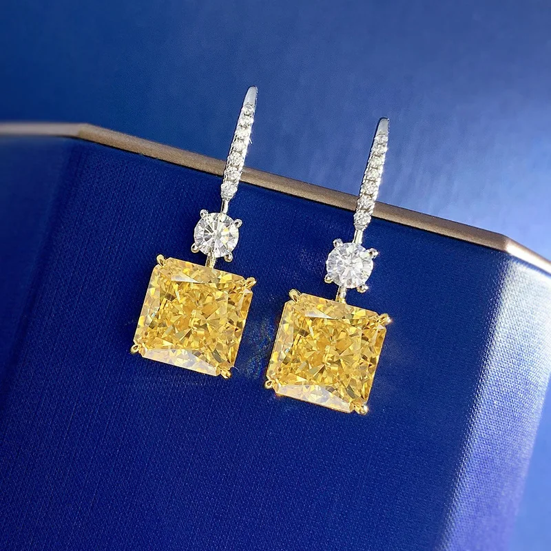 

2022 new simple earrings 10*10 ice flower cut high carbon diamond yellow female ear jewelry factory direct sales