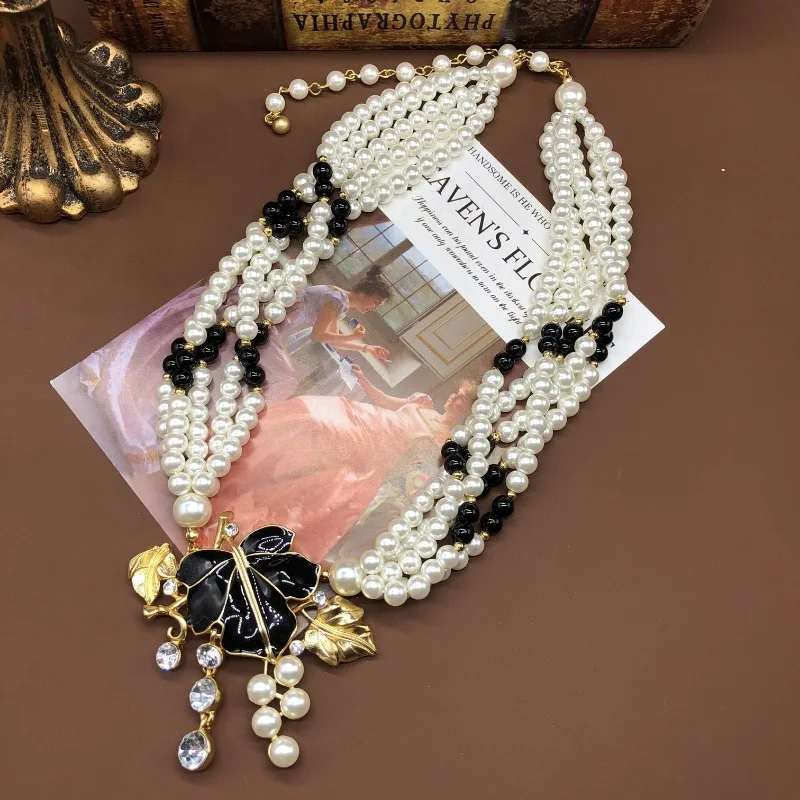 

Multi-layer Pearl Necklace Women's Design Sense Medieval Jewelry High-end Accessories Jewelry Temperament Elegant and Versatile