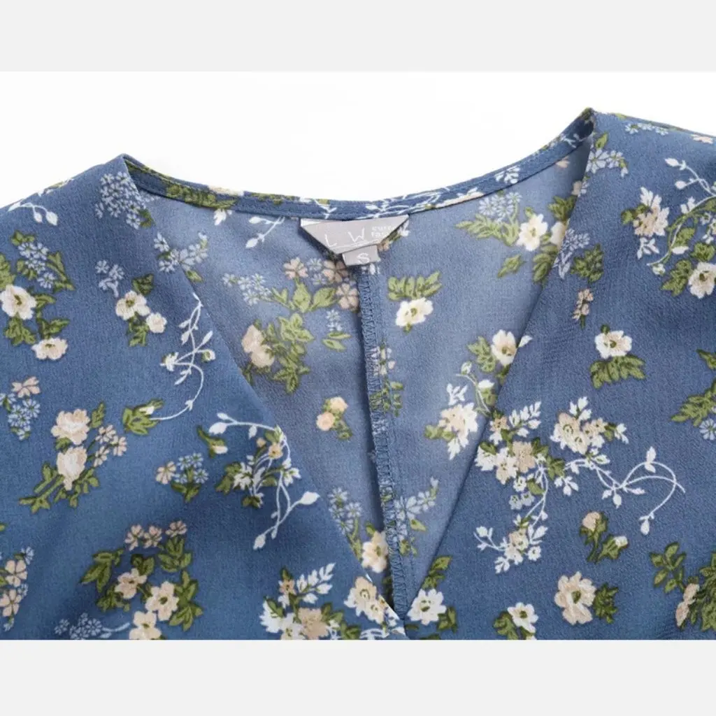 

YPFF Spring French Retro V-neck Single-breasted Slimming Floral Shirt Long-sleeved T-shirt Base Top for Women