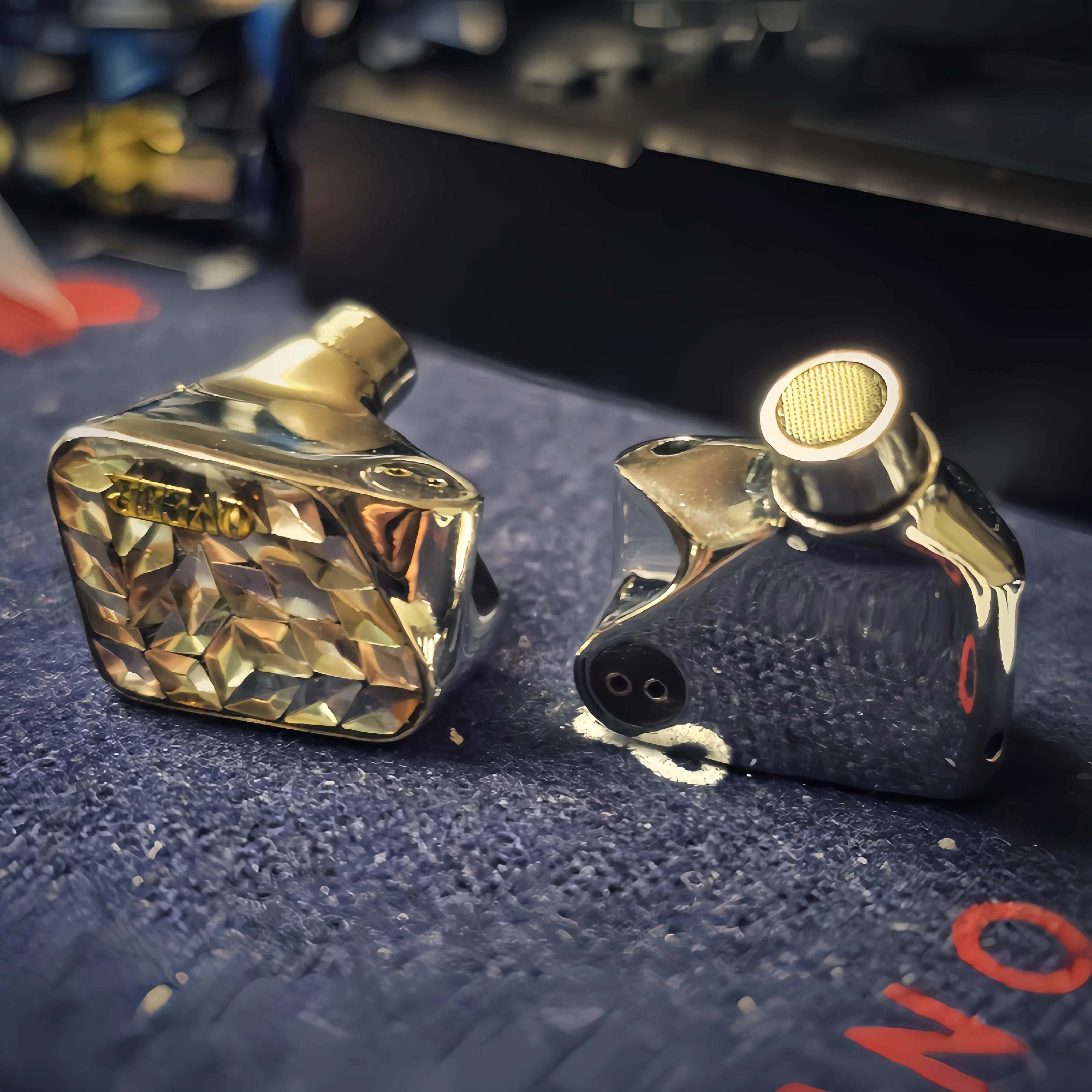 Słuchawki Qveer Rhapsody Carbon Crystal Nano Ultra Flagship Dynamic Popular Vocal Hifi Music Monitor Studio Audiophiles Bass