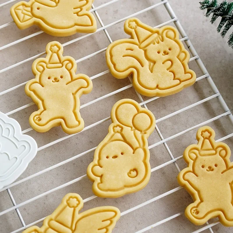 Cute Animals Carnival Cookies Stamps and Cutters Cartoon Squirrel/Bear/Duck/Pigeon Biscuit Molds Fondant Cake Decor Baking Tools