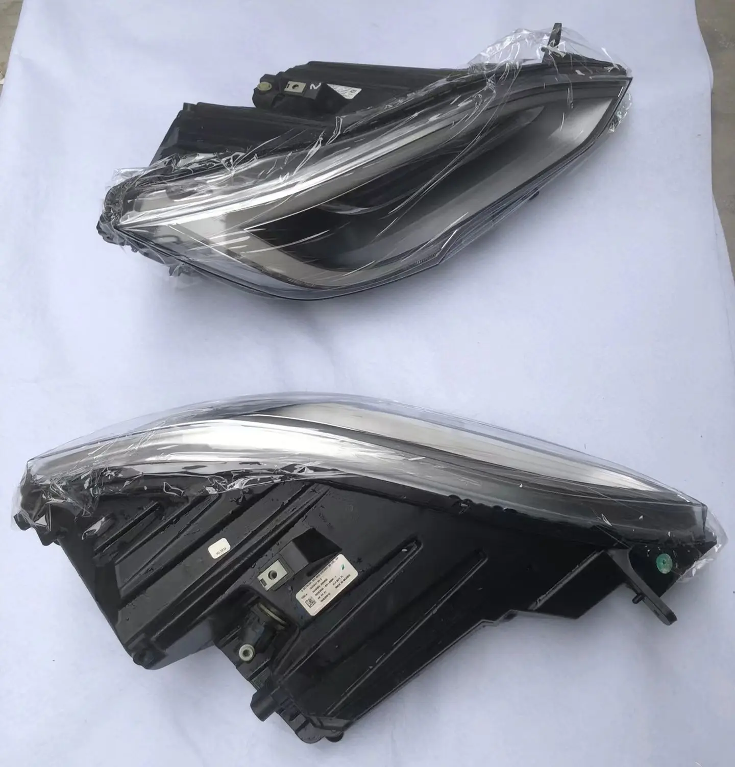 Wholesale headlights suitable for Tesla Model S headlights OE No 1053572 1053575